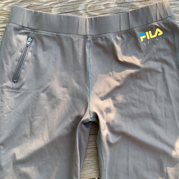 ⚜️Fila Workout Outfit! Tank Top & Matching Capris! - Picture 8 of 11